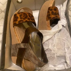 Cheetah, brown beige combo wedges